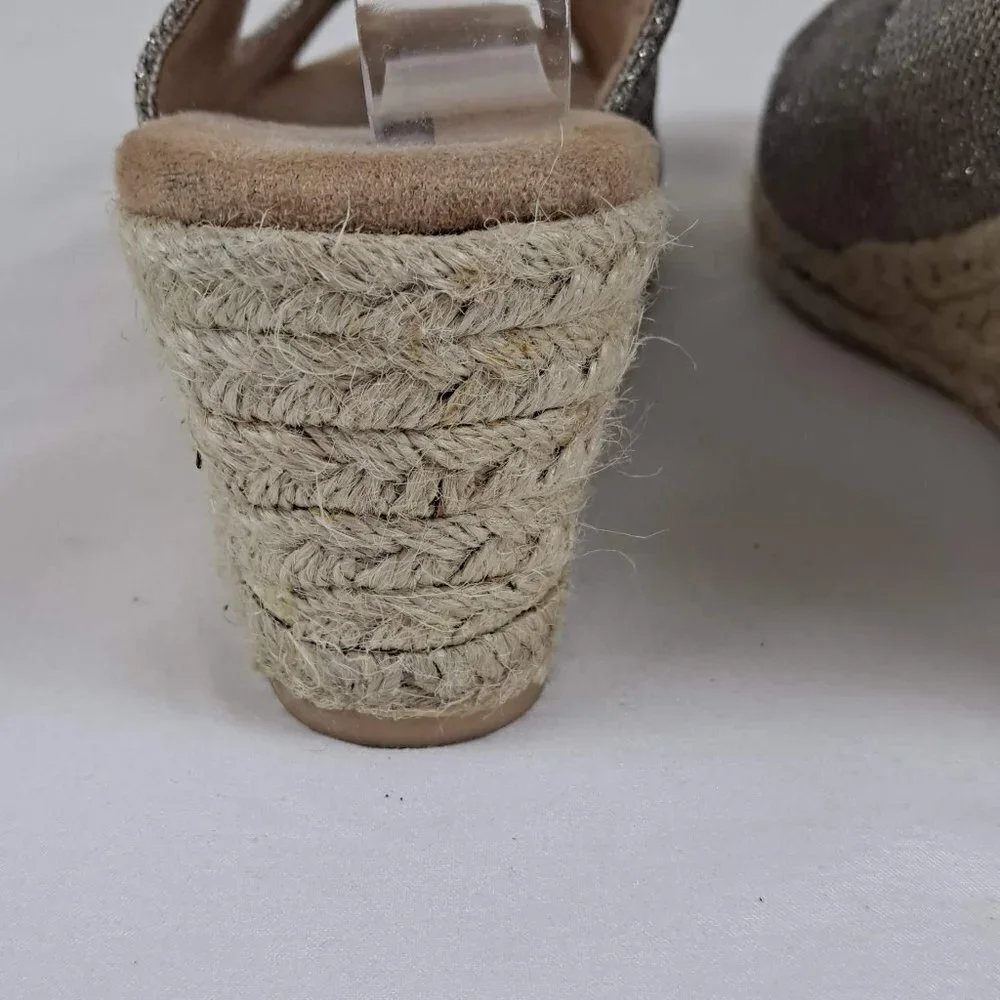 White Mountain Size 6M Gold Glitter Fabric Upper Sandals Wedge Heel Espadrille